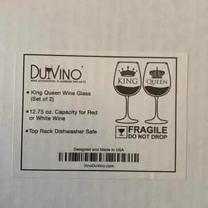 New in box King & Queen wine glasses